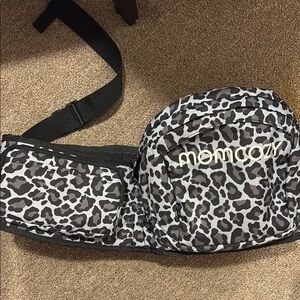 Momcozy Leopard Print Waist seat for baby